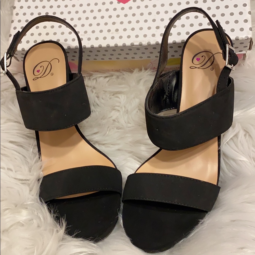 My Delicious Shoes Womens Ankle Strap High Heel